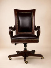 Load image into Gallery viewer, Classic Executive Office Chair
