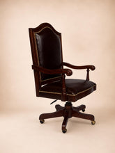 Load image into Gallery viewer, Executive Studs Office Chair
