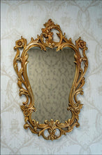 Load image into Gallery viewer, Stunning Gilt Framed Mirror
