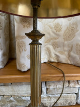 Load image into Gallery viewer, Brass table lamp with red metal shade
